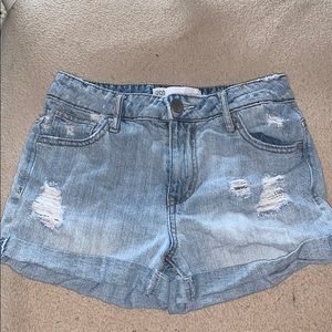 Mid-rise Jean shorts